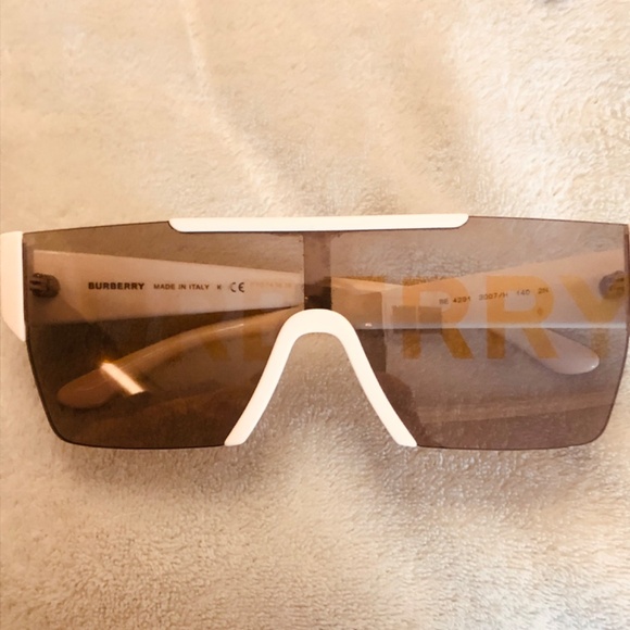 Burberry Sunglasses - Picture 3 of 6